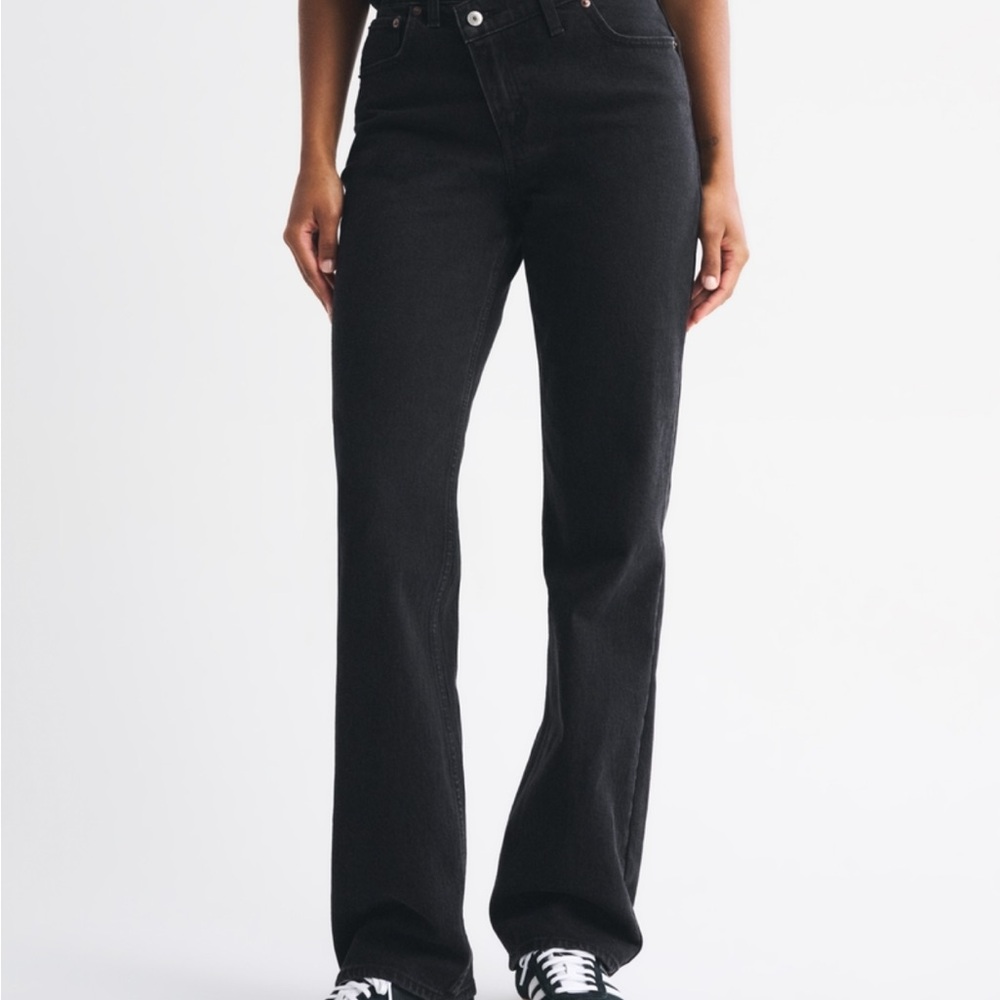 Abercrombie & Fitch Women's Black Straight Leg Jeans
